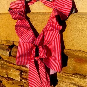 Alice and Olivia crop top size small NWT